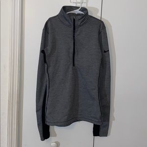 Woman Nike pro hyper warm long sleeve